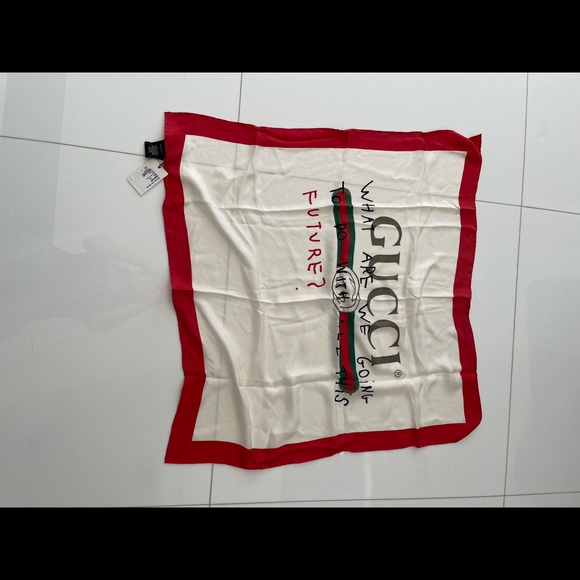 GUCCI FUTURE FOULARD SILK SCARF - Picture 3 of 4